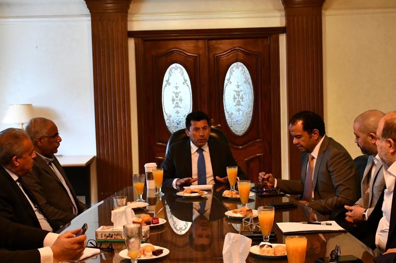 تفاصيل اجتماع وزير الرياضة المصري مع اتحاد كرة القدم ورابطة الاندية والمتحدة لتطوير منظومة كرة القدم تفاصيل اجتماع وزير الرياضة المصري مع اتحاد كرة القدم ورابطة الاندية والمتحدة لتطوير منظومة كرة القدم