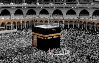 السعودية تعلن رفع الحواجز الوقائية حول الكعبة المشرفة