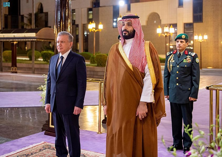 ولي العهد السعودي ورئيس أوزبكستان يشهدان تبادل عدد من الاتفاقيات ومذكرات التفاهم ولي العهد السعودي ورئيس أوزبكستان يشهدان تبادل عدد من الاتفاقيات ومذكرات التفاهم