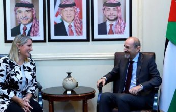 الأردن وأمريكا يبحثان سبل تعزيز التعاون الثنائي بين البلدين