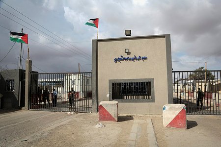 إسرائيل تعيد فتح معبر كرم أبو سالم لإدخال المحروقات والبضائع إلى قطاع غزة إسرائيل تعيد فتح معبر كرم أبو سالم لإدخال المحروقات والبضائع إلى قطاع غزة