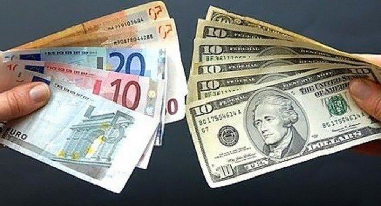 ارتفاع سعر صرف الدولار مقابل الروبل في بورصة موسكو ارتفاع سعر صرف الدولار مقابل الروبل في بورصة موسكو