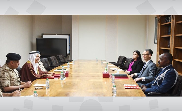 البحرين وأمريكا تجريان مباحثات عسكرية البحرين وأمريكا تجريان مباحثات عسكرية