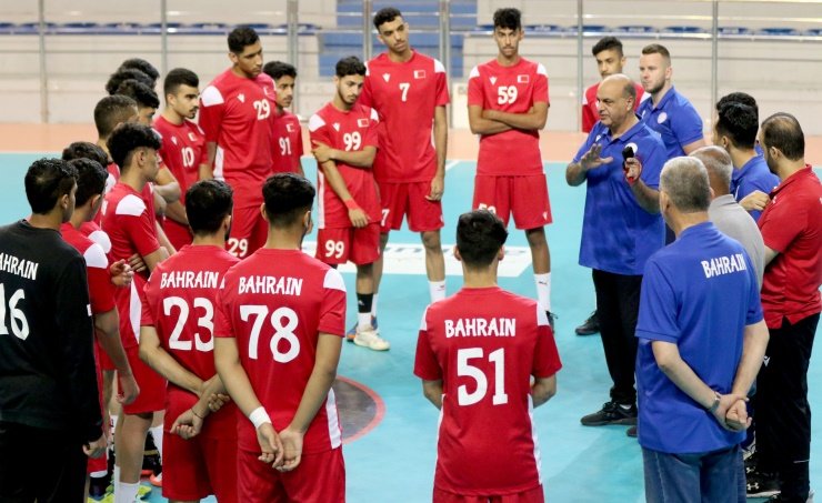 منتخب البحرين للناشئين ينهي معسكره الخارجي بمصر استعداداً لبطولة اليد الآسيوية منتخب البحرين للناشئين ينهي معسكره الخارجي بمصر استعداداً لبطولة اليد الآسيوية