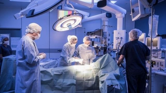 استخراج عملة معدنية من حلق طفلة ظلت عالقة بالمرىء 4 أعوام استخراج عملة معدنية من حلق طفلة ظلت عالقة بالمرىء 4 أعوام