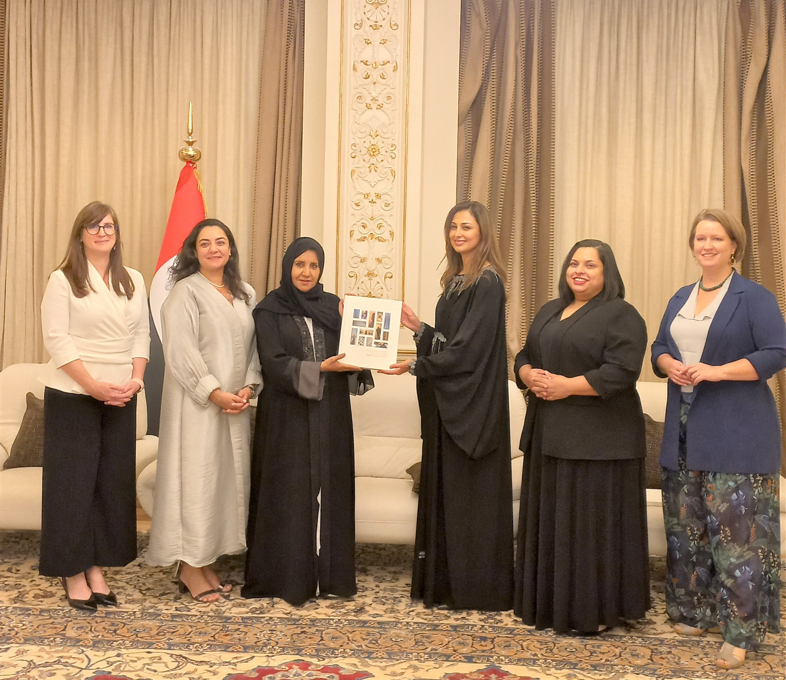 "تمكين "و"ستارت إيه دي" تطلقان "إمارتيات منجزات" بمناسبة يوم المرأة الإماراتية "تمكين "و"ستارت إيه دي" تطلقان "إمارتيات منجزات" بمناسبة يوم المرأة الإماراتية