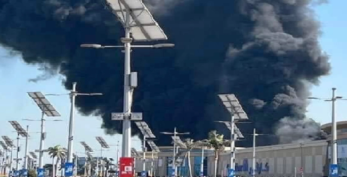 السلطات الأمنية بمصر: ماس كهربائي وراء حريق "كارفور محرم بك" بالإسكندرية السلطات الأمنية بمصر: ماس كهربائي وراء حريق "كارفور محرم بك" بالإسكندرية