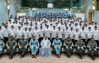 نائب حاكم الشارقة يشهد تخريج الدورة الـ 35 لبرنامج "أصدقاء الشرطة"