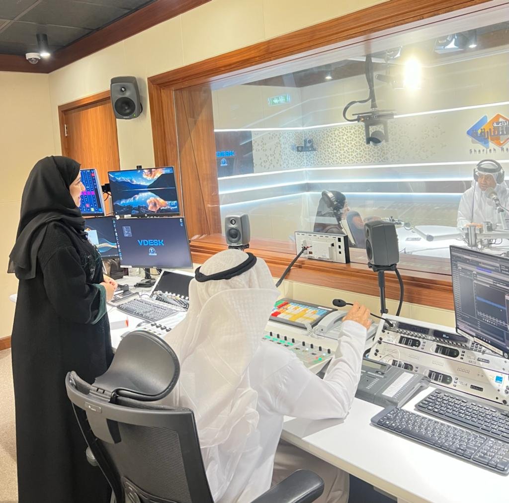إذاعة الشارقة تخصص ساعة إذاعية للاحتفال بيوم المرأة الإماراتية إذاعة الشارقة تخصص ساعة إذاعية للاحتفال بيوم المرأة الإماراتية