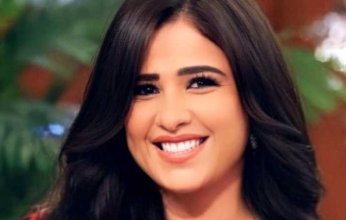ياسمين عبد العزيز تشارك جمهورها بصور جديدة على إنستجرام