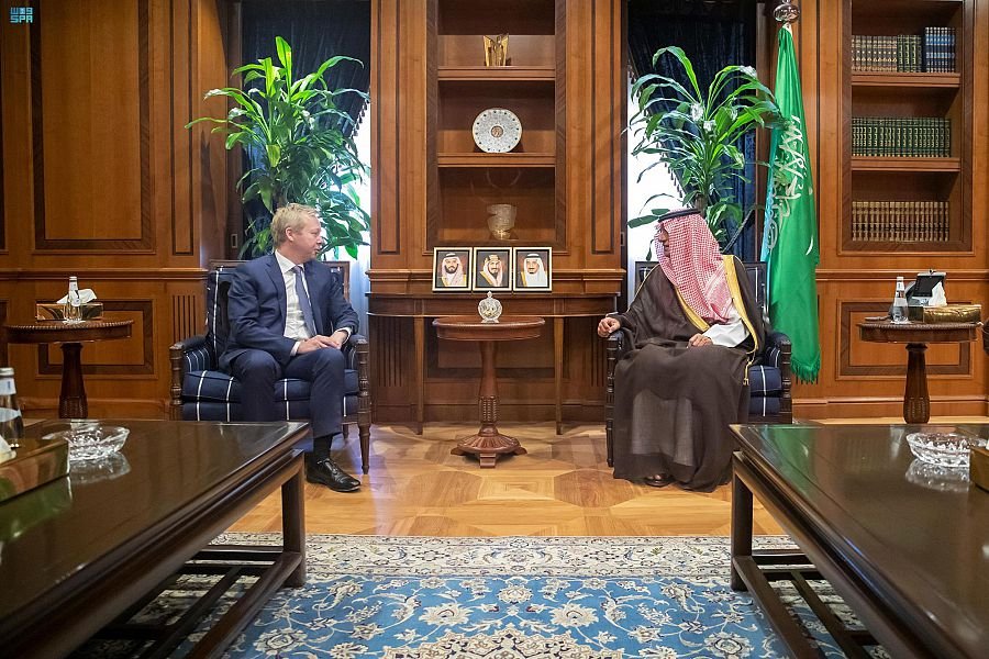 السعودية والاتحاد الأوروبي يبحثان جهود المملكة لإحلال السلام في الشرق الأوسط السعودية والاتحاد الأوروبي يبحثان جهود المملكة لإحلال السلام في الشرق الأوسط