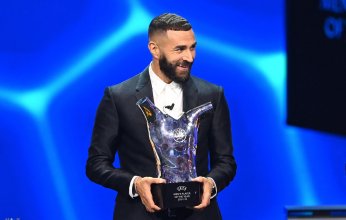 كريم بنزيما يتوج بجائزة أفضل لاعب في أوروبا 2022