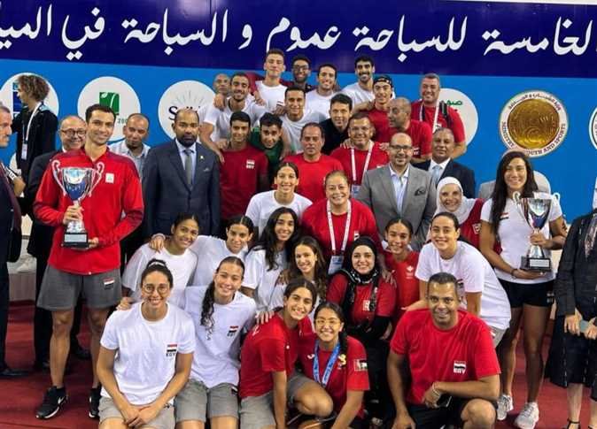 تكريم بعثة المنتخب المصري بعد التتويج بكأس البطولة العربية للسباحة تكريم بعثة المنتخب المصري بعد التتويج بكأس البطولة العربية للسباحة