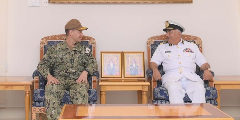 سلطنة عمان والولايات المتحدة تبحثان الموضوعات العسكرية ذات الاهتمام المشترك سلطنة عمان والولايات المتحدة تبحثان الموضوعات العسكرية ذات الاهتمام المشترك