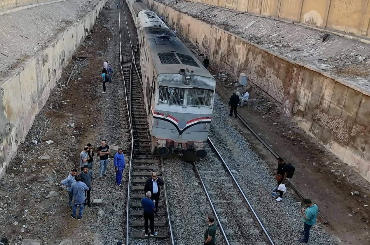 خروج قطار عن القضبان بمصر دون خسائر خروج قطار عن القضبان بمصر دون خسائر
