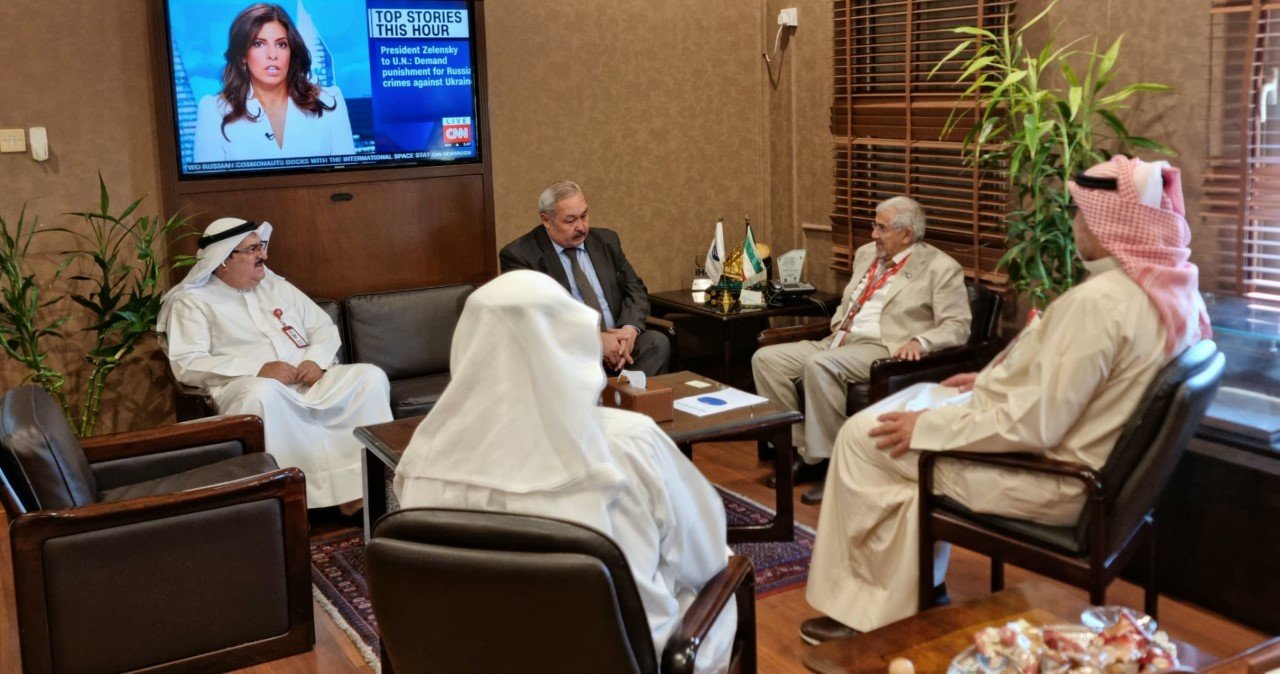 سفير قرغيزيا لدى الكويت يشيد بالدور الانساني والتنموي والاغاثي للهلال الأحمر الكويتي سفير قرغيزيا لدى الكويت يشيد بالدور الانساني والتنموي والاغاثي للهلال الأحمر الكويتي