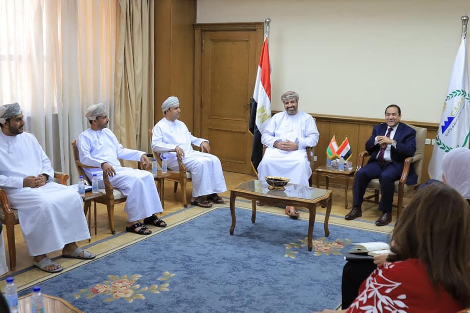 وفد عماني يطلع على التجربة المصرية في إجراء مسابقات التوظيف بالجهاز الإداري للدولة وفد عماني يطلع على التجربة المصرية في إجراء مسابقات التوظيف بالجهاز الإداري للدولة