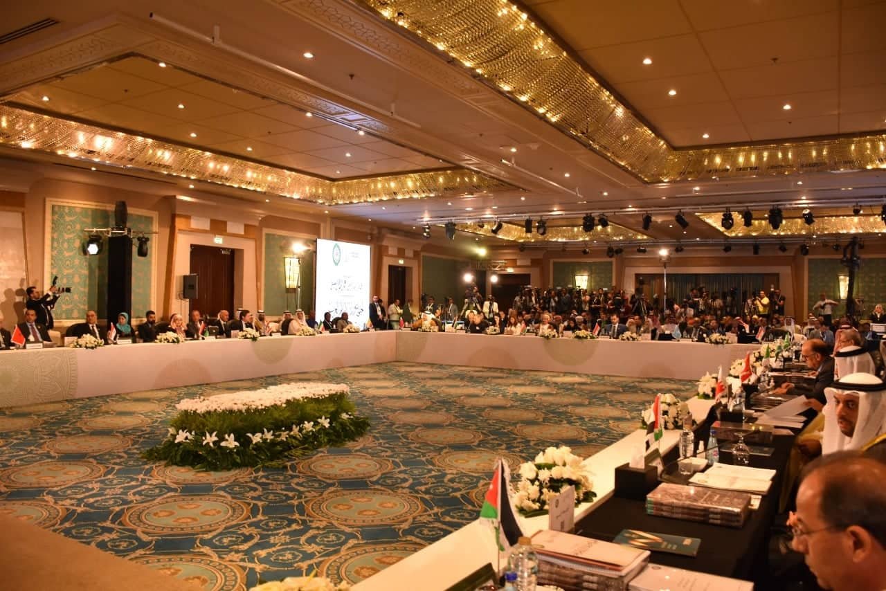 مجلس وزراء الإعلام العرب يختتم أعمال دورته الـ 52 بمشاركة الإمارات مجلس وزراء الإعلام العرب يختتم أعمال دورته الـ 52 بمشاركة الإمارات