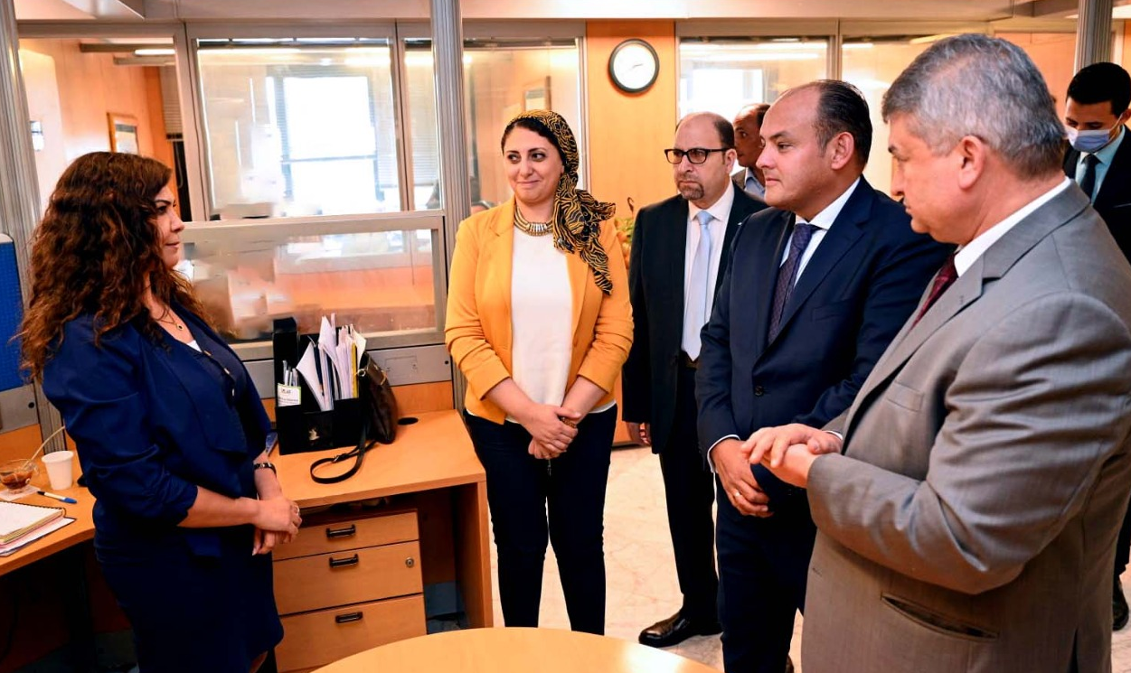 وزير التجارة والصناعه المصري: تفعيل الخدمات المقدمة للمجتمع الصناعى وتحقيق مزيد من التواصل مع المصانع وزير التجارة والصناعه المصري: تفعيل الخدمات المقدمة للمجتمع الصناعى وتحقيق مزيد من التواصل مع المصانع