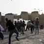 اشتباكات عنيفة بين المتظاهرين والأجهزة الأمنية في بغداد 6 khaligyoun23817 1