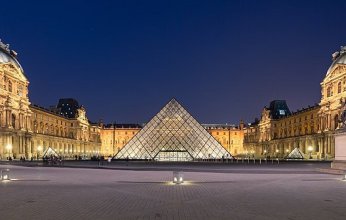 إطفاء واجهات قصر فرساى وهرم اللوفر قبل ساعة عن المعتاد لتوفير الطاقة