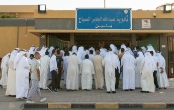 "أمة 2022".. الناخبون الكويتيون يتوافدون على لجان الاقتراع