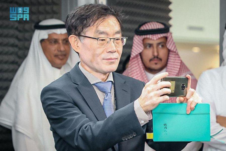 رئيس وحدة التكنولوجيا والذكاء الاصطناعي للتعليم في اليونسكو "السعودية دولة رائدة في استخدامات التكنولوجيا والذكاء الاصطناعي في التعليم" 2 khaligyoun38125