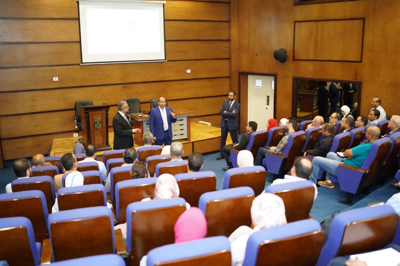 وزارة التخطيط المصرية تعقد ورشة عمل حول المبادرة الوطنية للمشروعات الخضراء الذكية وزارة التخطيط المصرية تعقد ورشة عمل حول المبادرة الوطنية للمشروعات الخضراء الذكية