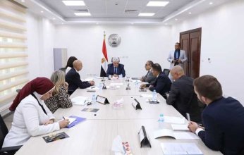 عاشور: تحويل الجامعات المصرية إلى جامعات ذكية في المدي القريب