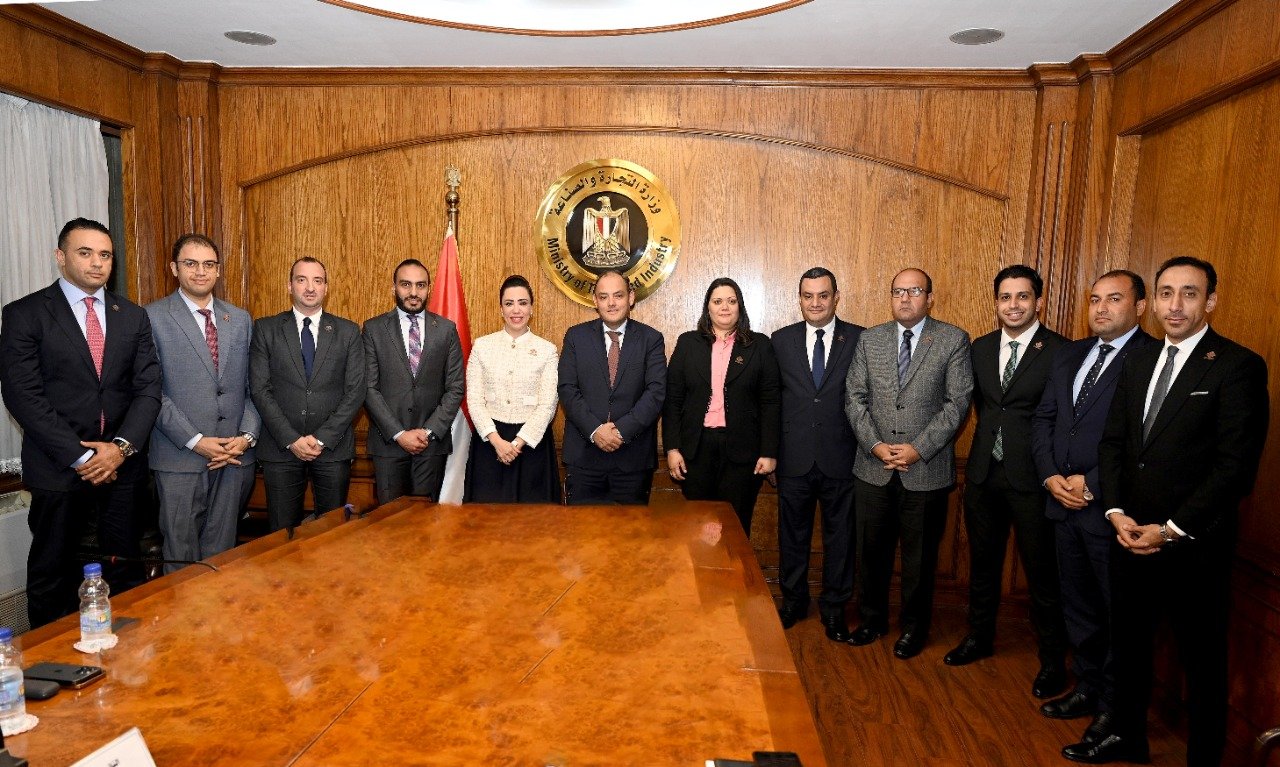 مصر: مراجعة عدد من التشريعات المرتبطة بالقطاع الصناعي لتعزيز تنافسية المنتج المصري في السوقين المحلي والخارجي مصر: مراجعة عدد من التشريعات المرتبطة بالقطاع الصناعي لتعزيز تنافسية المنتج المصري في السوقين المحلي والخارجي