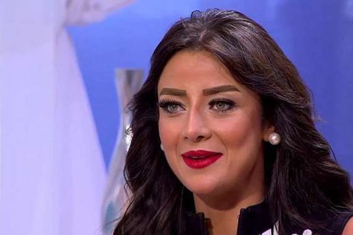 الإعلامية المصرية رضوى الشربيني توجه رسالة حب لمتابعيها الإعلامية المصرية رضوى الشربيني توجه رسالة حب لمتابعيها