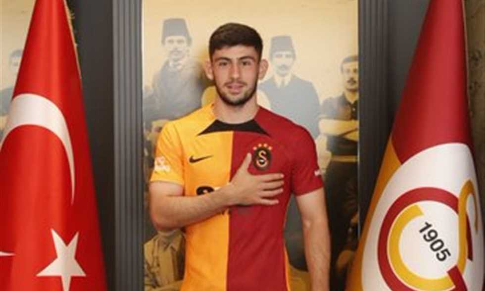 جالاتا سراي التركي يضم يوسف ديمير لاعب برشلونة السابق جالاتا سراي التركي يضم يوسف ديمير لاعب برشلونة السابق