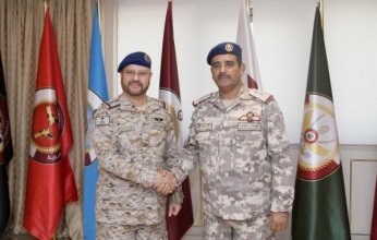 رئيس هيئة الأركان العامة السعودي يصل قطر في زيارة رسمية