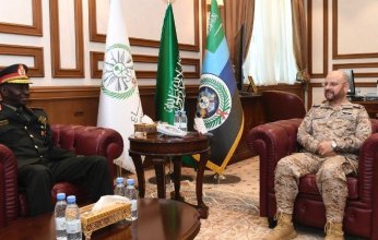 رئيس هيئة الأركان السعودية يستقبل قائد قوات الدفاع الجوي السوداني