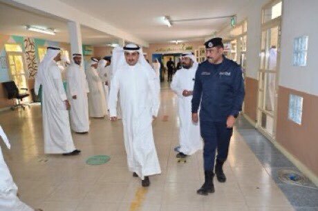 محافظ حولي و(العاصمة بالوكالة) يشيد بالجهود المبذولة لإنجاح انتخابات (مجلس الأمة 2022) محافظ حولي و(العاصمة بالوكالة) يشيد بالجهود المبذولة لإنجاح انتخابات (مجلس الأمة 2022)