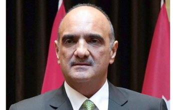 فيروس كورونا يصيب رئيس الوزراء الأردني بشر الخصاونة