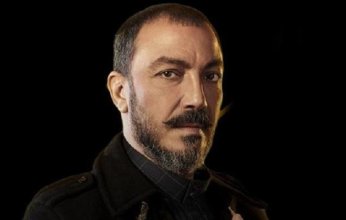 طارق لطفي يكشف تطورات حالة والدته الصحية