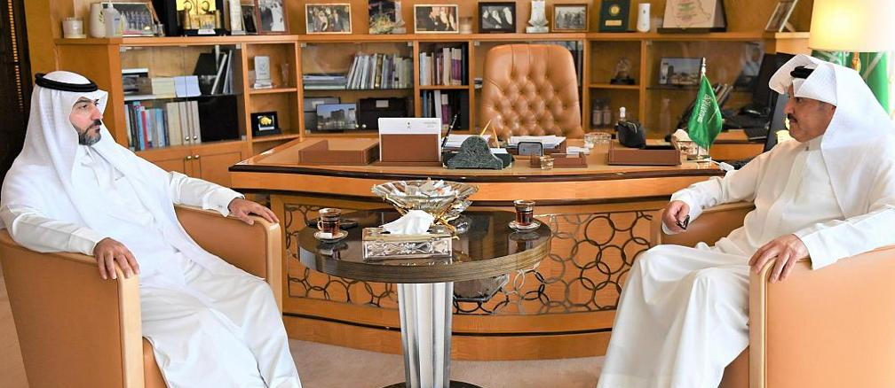 السفير السعودي بالقاهرة يستقبل المدير العام لمعهد الإدارة العامة السفير السعودي بالقاهرة يستقبل المدير العام لمعهد الإدارة العامة