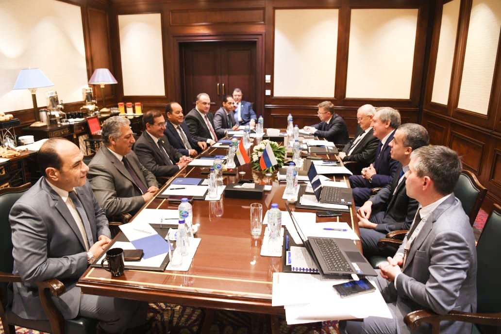 مصر وروسيا يبحثان دعم وزيادة التعاون المشترك في صناعة البترول والغاز مصر وروسيا يبحثان دعم وزيادة التعاون المشترك في صناعة البترول والغاز