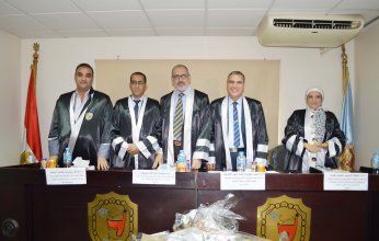 محمود أبو المعارف يحصل علي درجة الدكتوراة في مجال ترميم المنسوجات الأثرية.. صور
