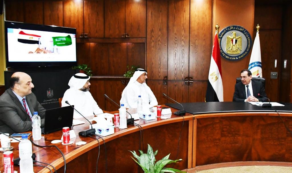 وزير البترول المصري يبحث مع شركة أبسكو السعودية خططها داخل مصر وزير البترول المصري يبحث مع شركة أبسكو السعودية خططها داخل مصر