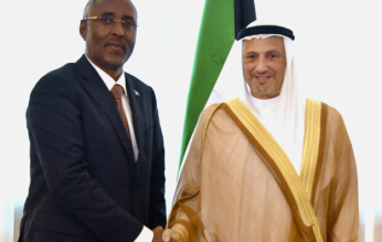 الكويت والصومال تبحثان العلاقات الثنائية بين البلدين