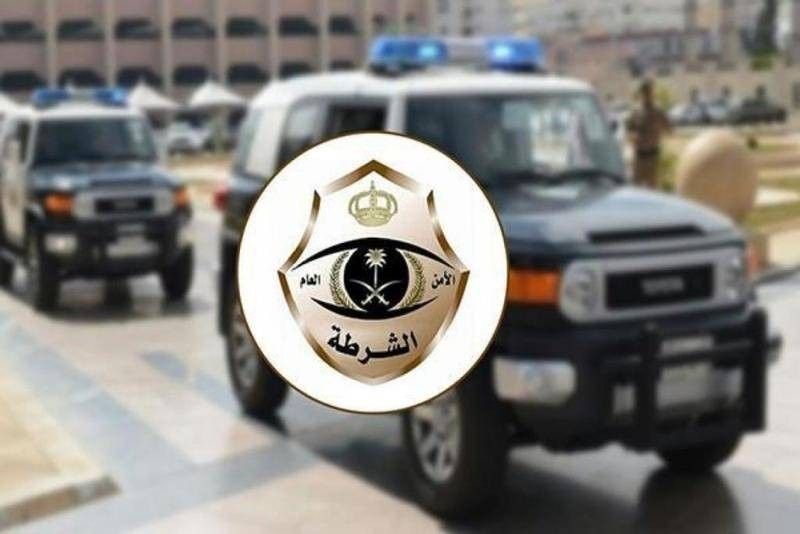 السعودية.. ضبط مواطن لنقله (9) مخالفين لنظام أمن الحدود من الجنسية الإثيوبية السعودية.. ضبط مواطن لنقله (9) مخالفين لنظام أمن الحدود من الجنسية الإثيوبية