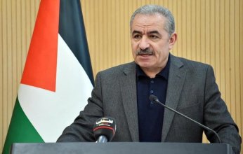 اشتية يطالب بريطانيا بإلغاء فكرة نقل سفارتها في إسرائيل للقدس