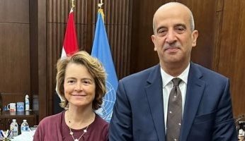 مندوب مصر لدى الأمم المتحدة يبحث التحضيرات الجارية لاستضافة cop27