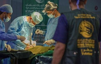 الملك سلمان للإغاثة يجري عمليات للتجميل والحروق والتشوهات في اليمن