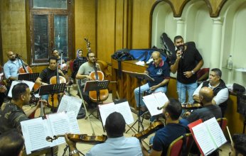 صور.. خالد سليم يجرى البروفات النهائية لحفله بمهرجان الموسيقى العربية