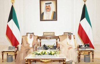 ولي العهد الكويتي يستقبل رئيس مجلس الأمة وأعضاء مكتب المجلس