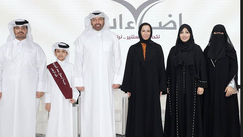 التربية والتعليم القطرية تكرم عددا من المعلمين والطلاب التربية والتعليم القطرية تكرم عددا من المعلمين والطلاب