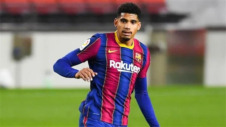 منتخب أوروجواي، : مدافع برشلونة قد يلحق بكاس العالم في قطر منتخب أوروجواي، : مدافع برشلونة قد يلحق بكاس العالم في قطر